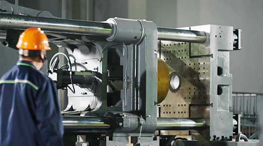 Qualidade Consistente: Com sua tecnologia avançada de alta precisão, a série garante qualidade consistente e confiável para pequenos produtos precisos.